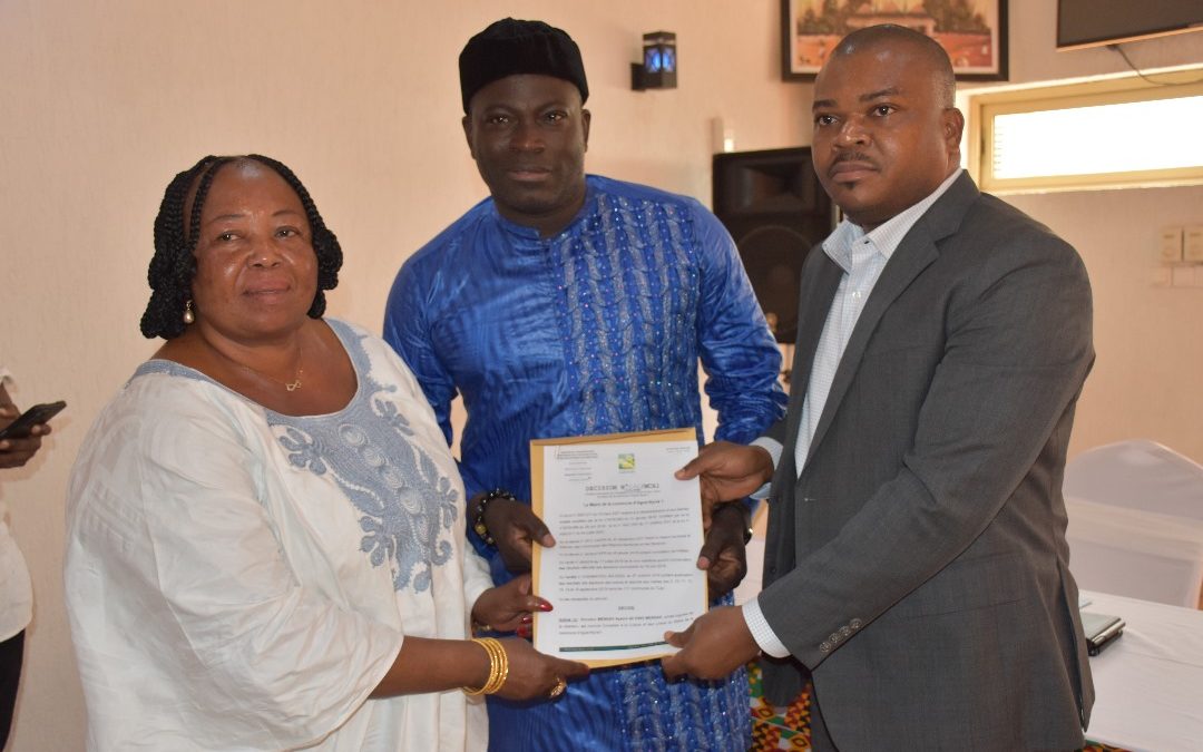 Official delivery of the nomination decision to the artist King Mensah
